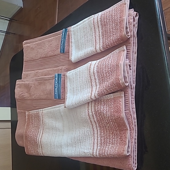 Nautica Bath Towel Set - Picture 2 of 10